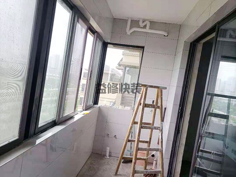 天津红桥区阳台贴砖翻新,局部翻新,瓷砖铺贴(图1)