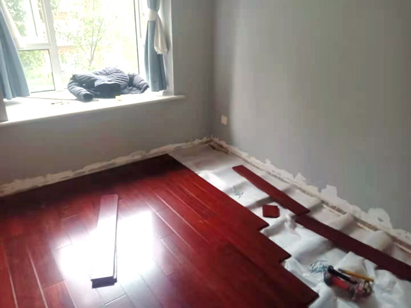 延安强化地板维修工人-延安实木地板怎么翻新修复