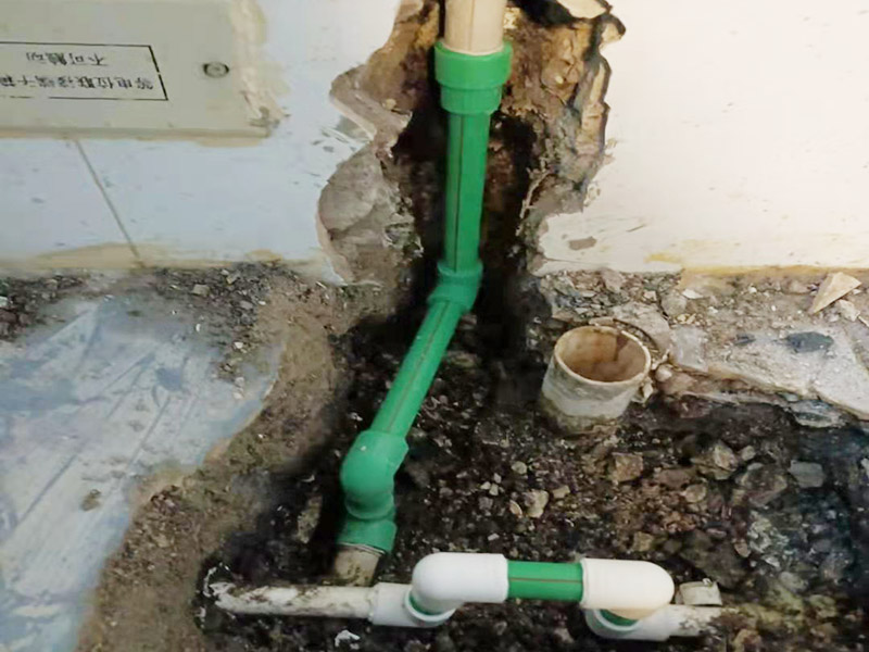 贺州市水管漏水维修师傅电话_贺州市家里水管安装的收费标准
