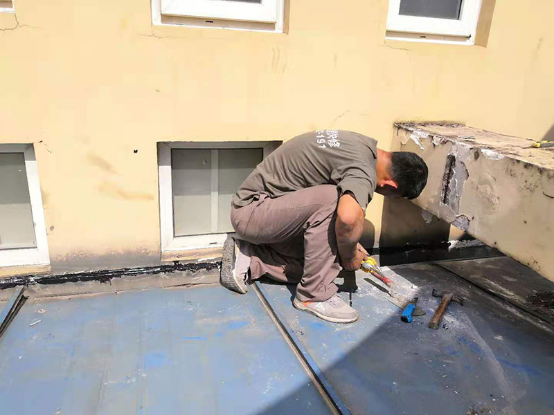 昆明屋顶长城板翻新更换的好处