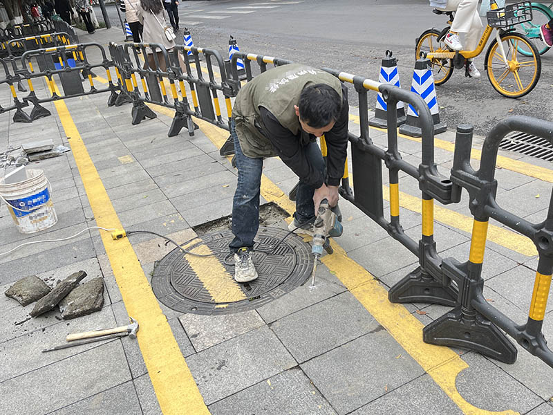 城市路面地砖裂缝修补 | 成都市双流区西航港街道