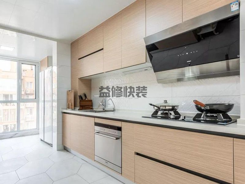 南京旧房厨房翻新费用高不,南京旧房厨房翻新多少钱一平米？(图2)