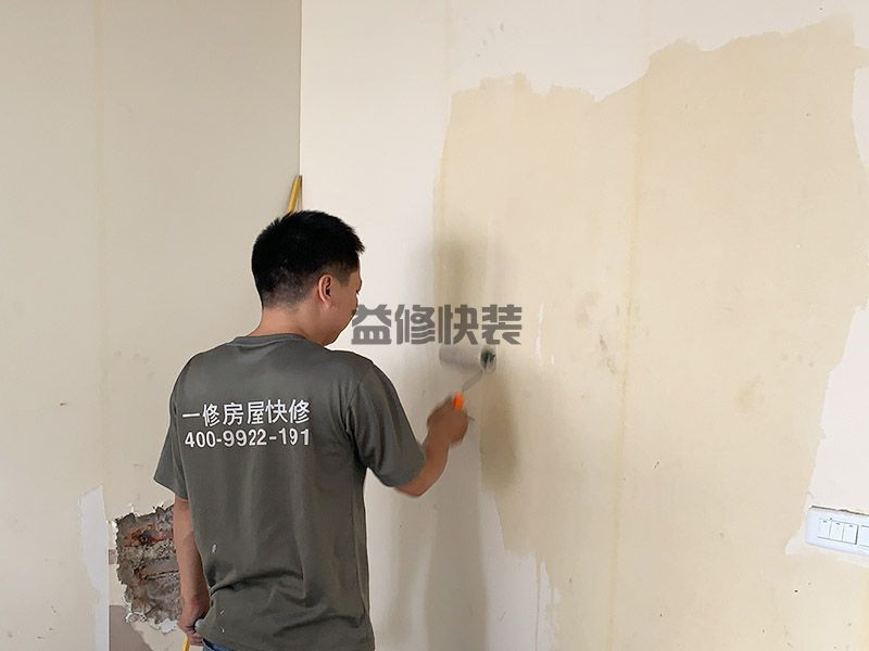 天津河西区旧墙撕墙纸滚涂沾水,房屋翻新,墙面粉刷(图2)
